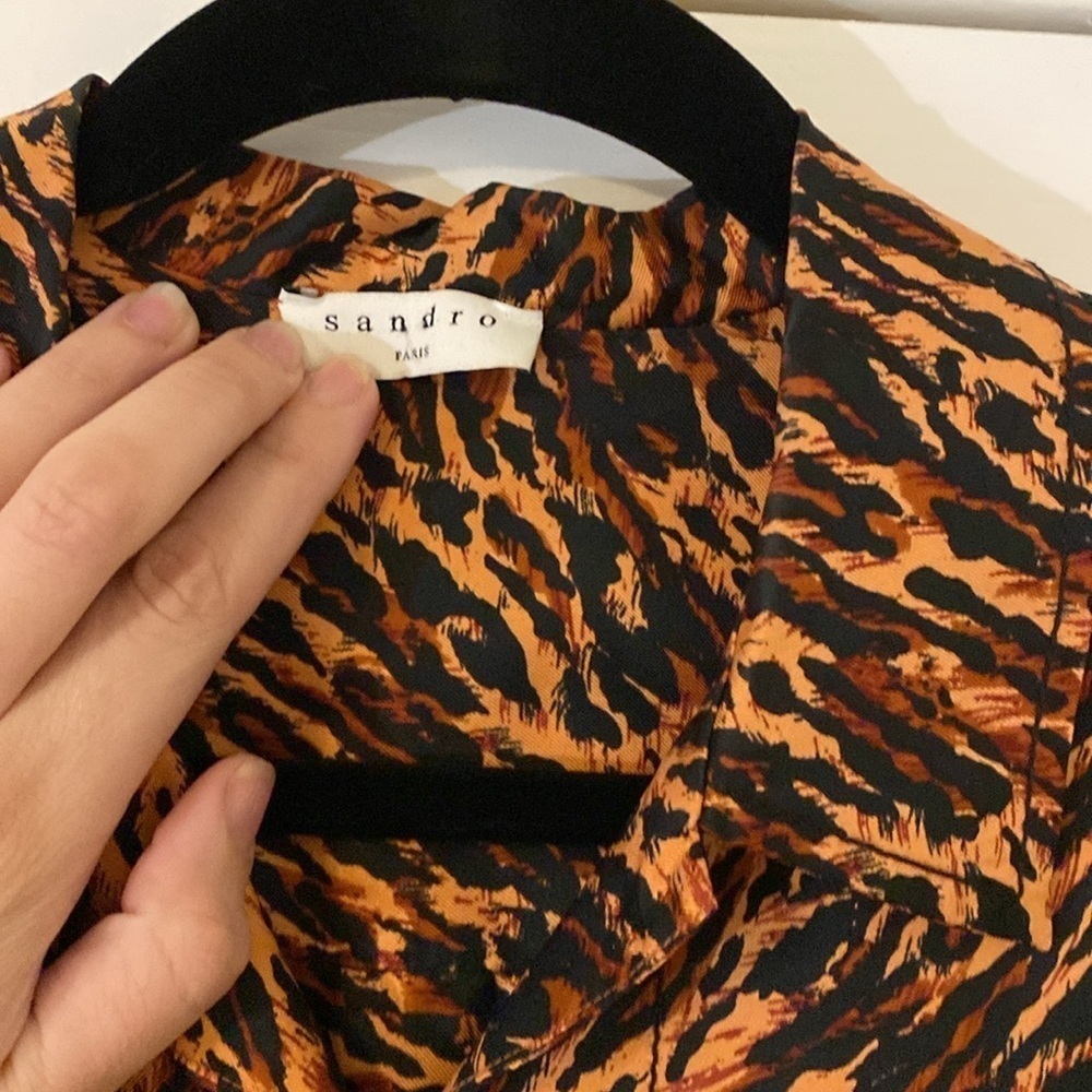 Sandro Paris | Evie Leopard Print Silk Short Sleeve Shirt | 2 (Medium) - Picture 10 of 12